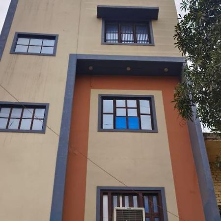 Namo Guest House Only For Indians Varanasi Eksteriør billede