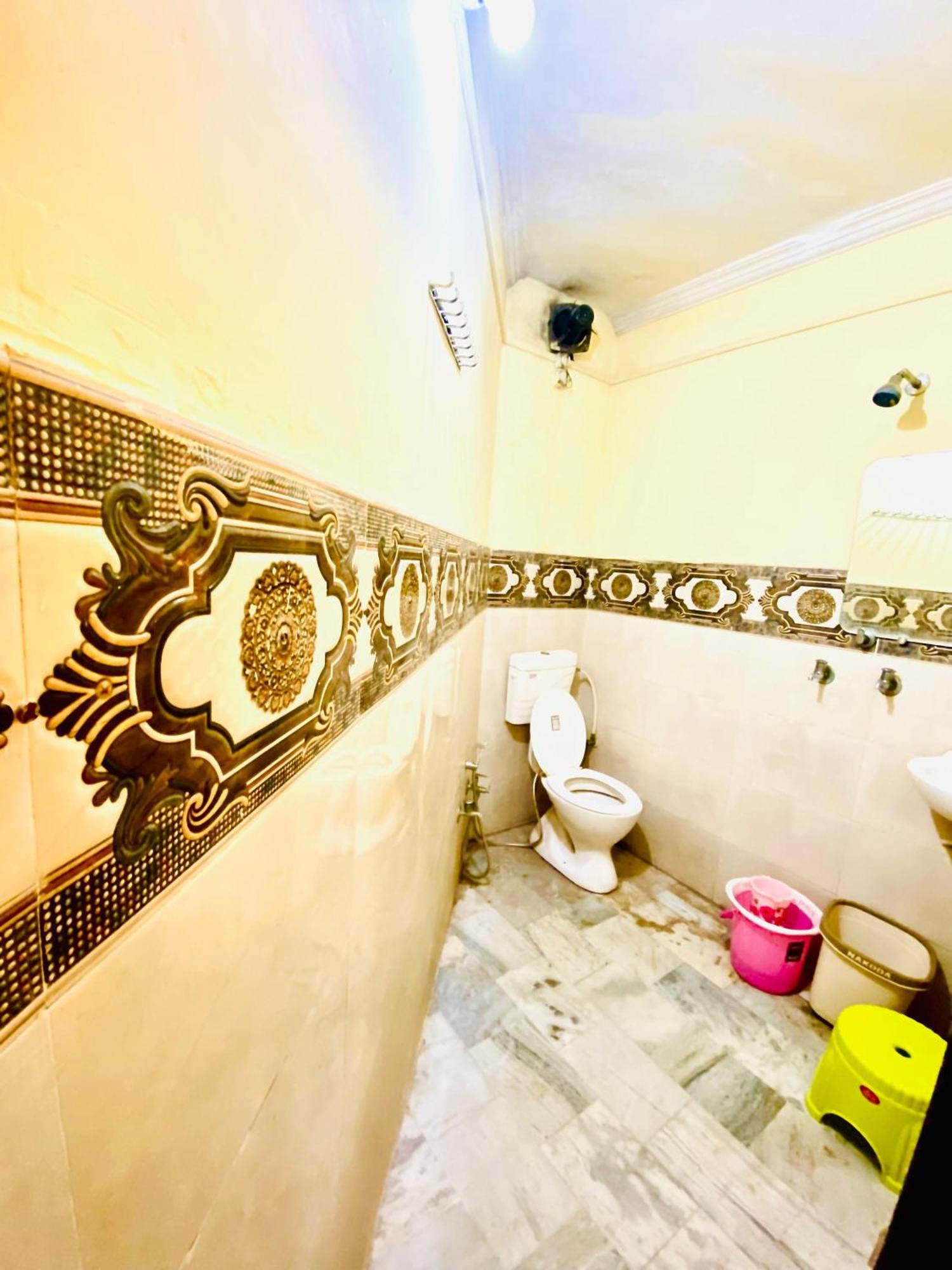 Namo Guest House Only For Indians Varanasi Eksteriør billede