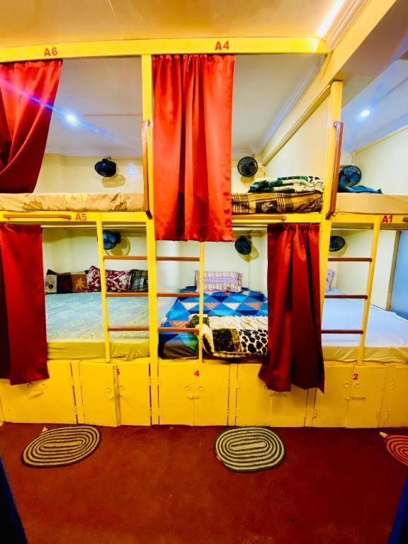 Namo Guest House Only For Indians Varanasi Eksteriør billede