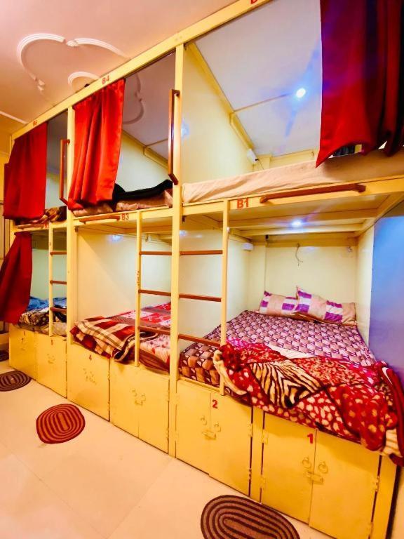Namo Guest House Only For Indians Varanasi Eksteriør billede