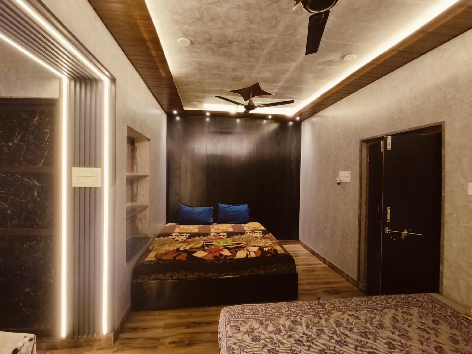 Namo Guest House Only For Indians Varanasi Eksteriør billede