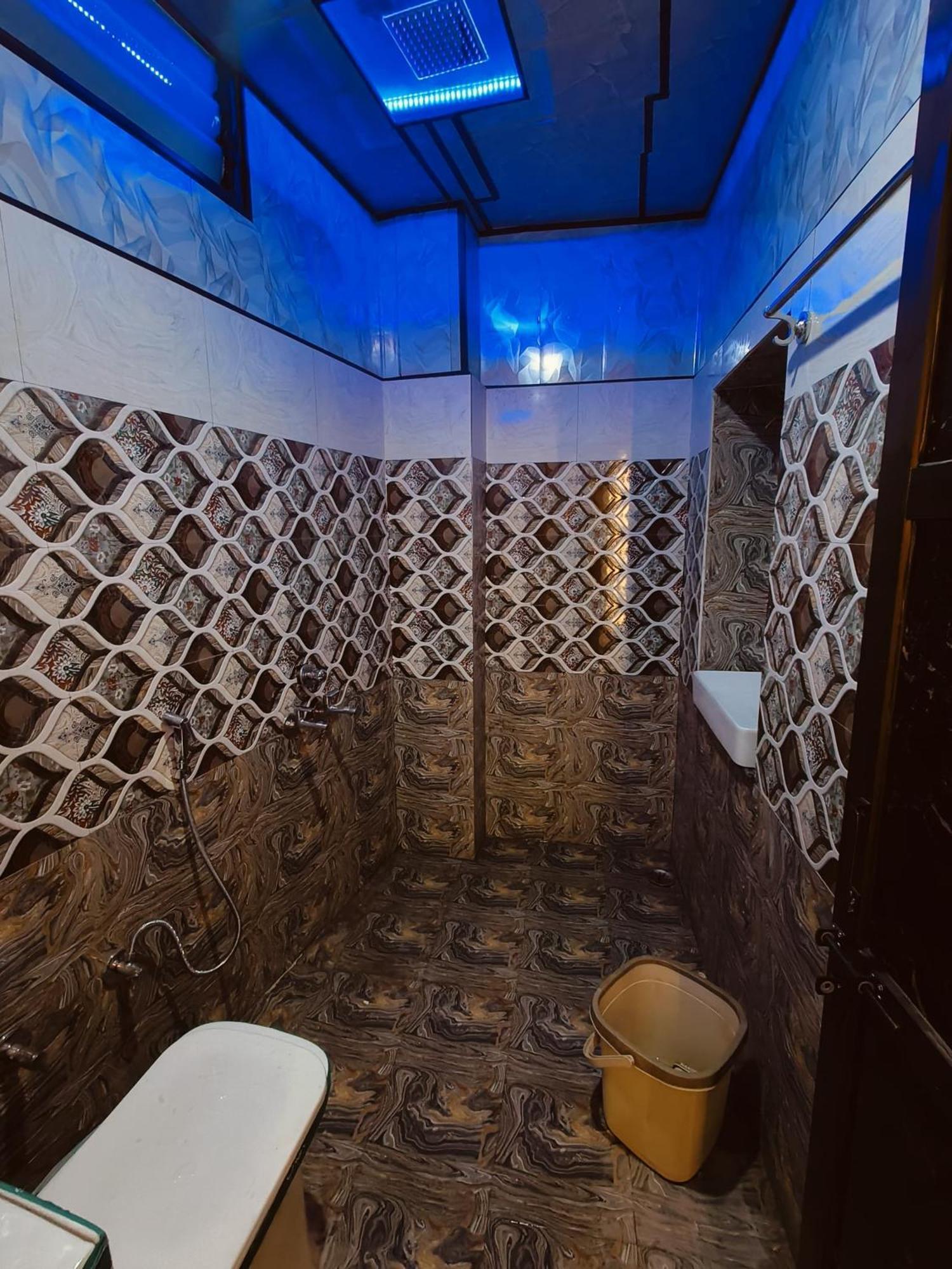 Namo Guest House Only For Indians Varanasi Eksteriør billede